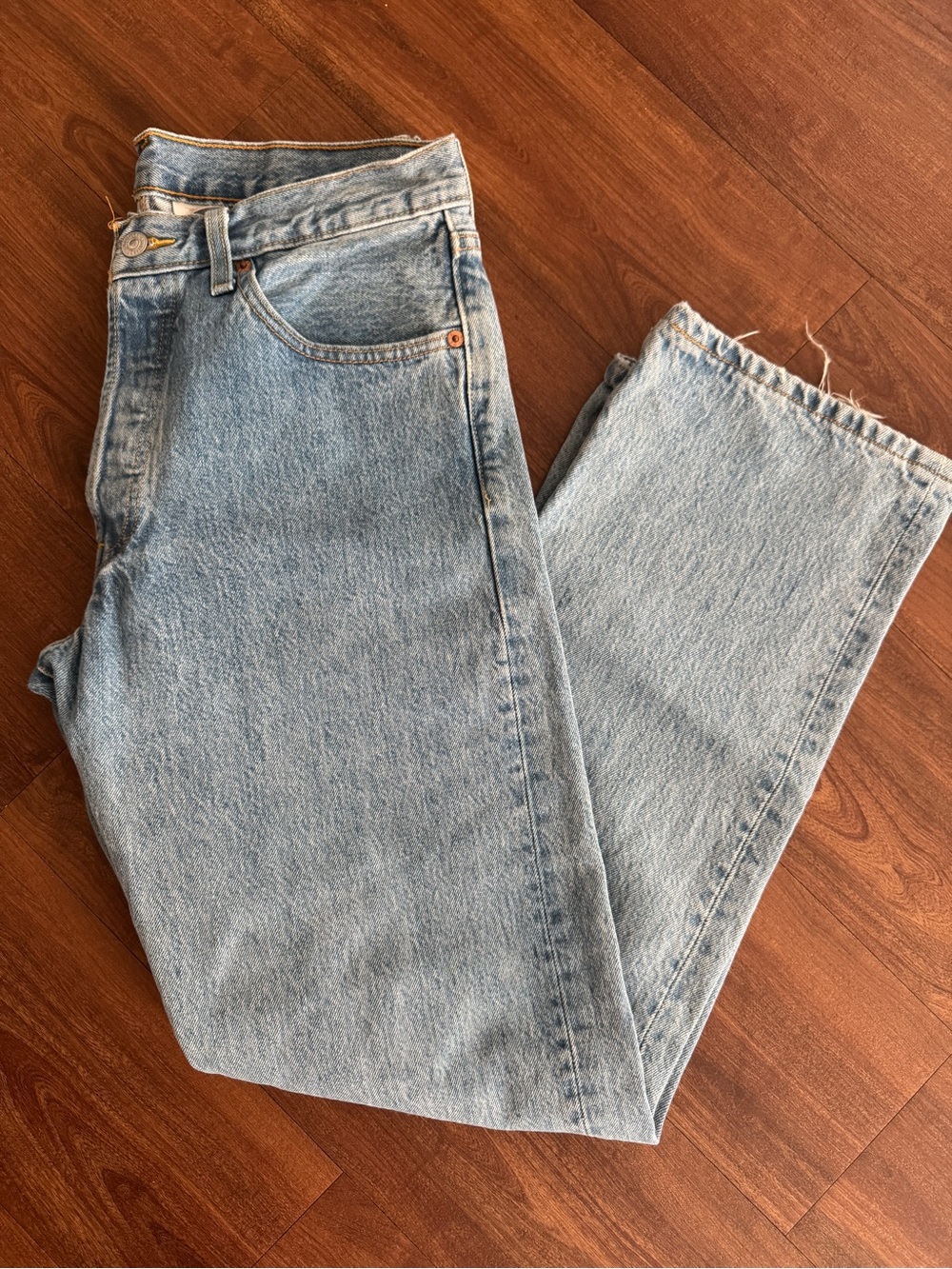 Vintage Levi's Light Wash Blue Straight Jeans